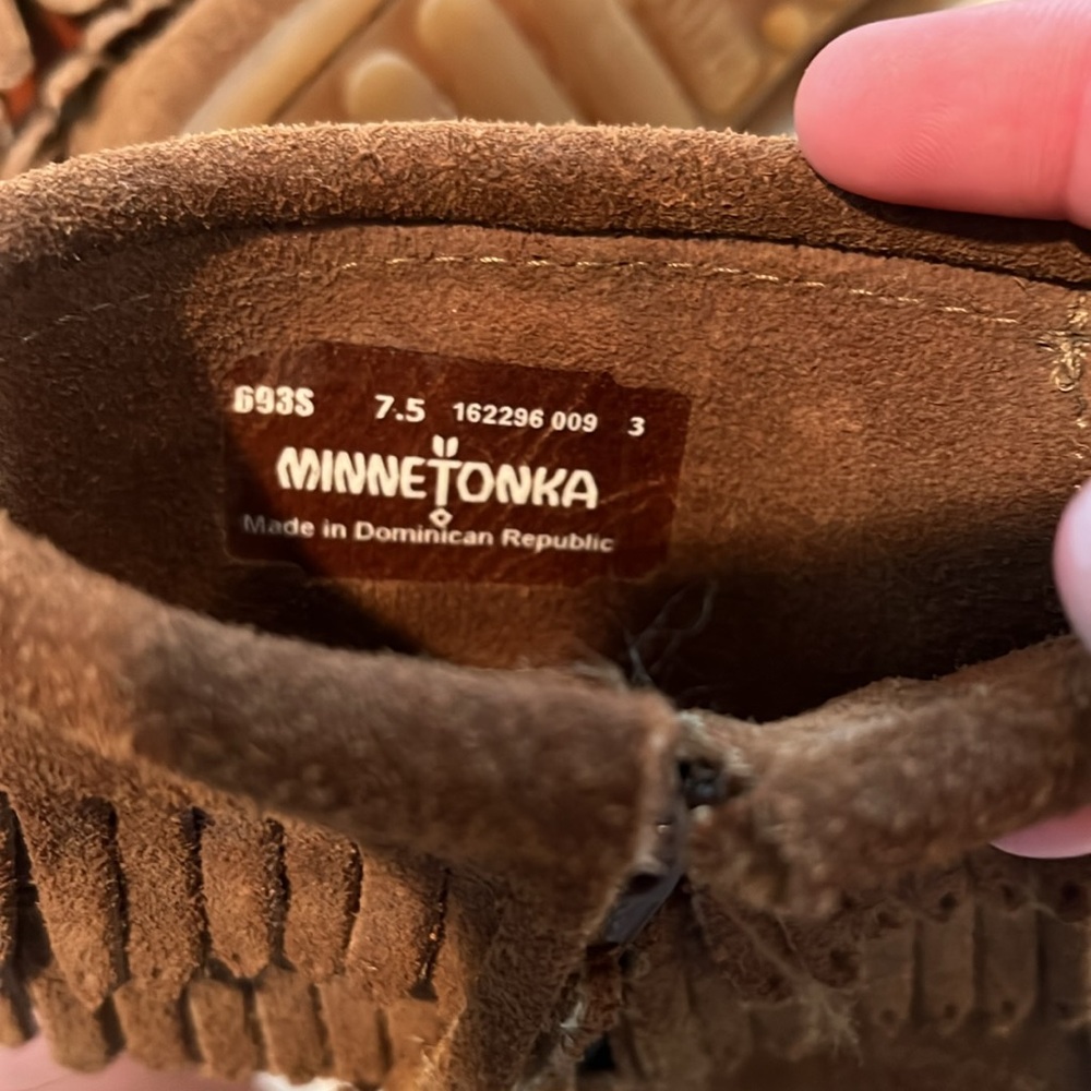 Minnetonka brown suede ankle boots - Picture 4 of 4